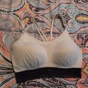 Victoria’s sport sports bra in great condition